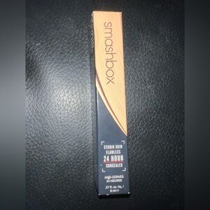 Smashbox Studio Skin Flawless 24-Hour Concealer - New in Box, Never Opened